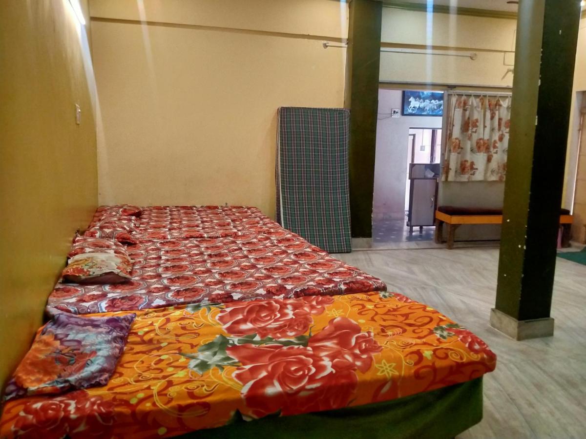 Hotel Aakash Ganga Varanasi Exterior photo