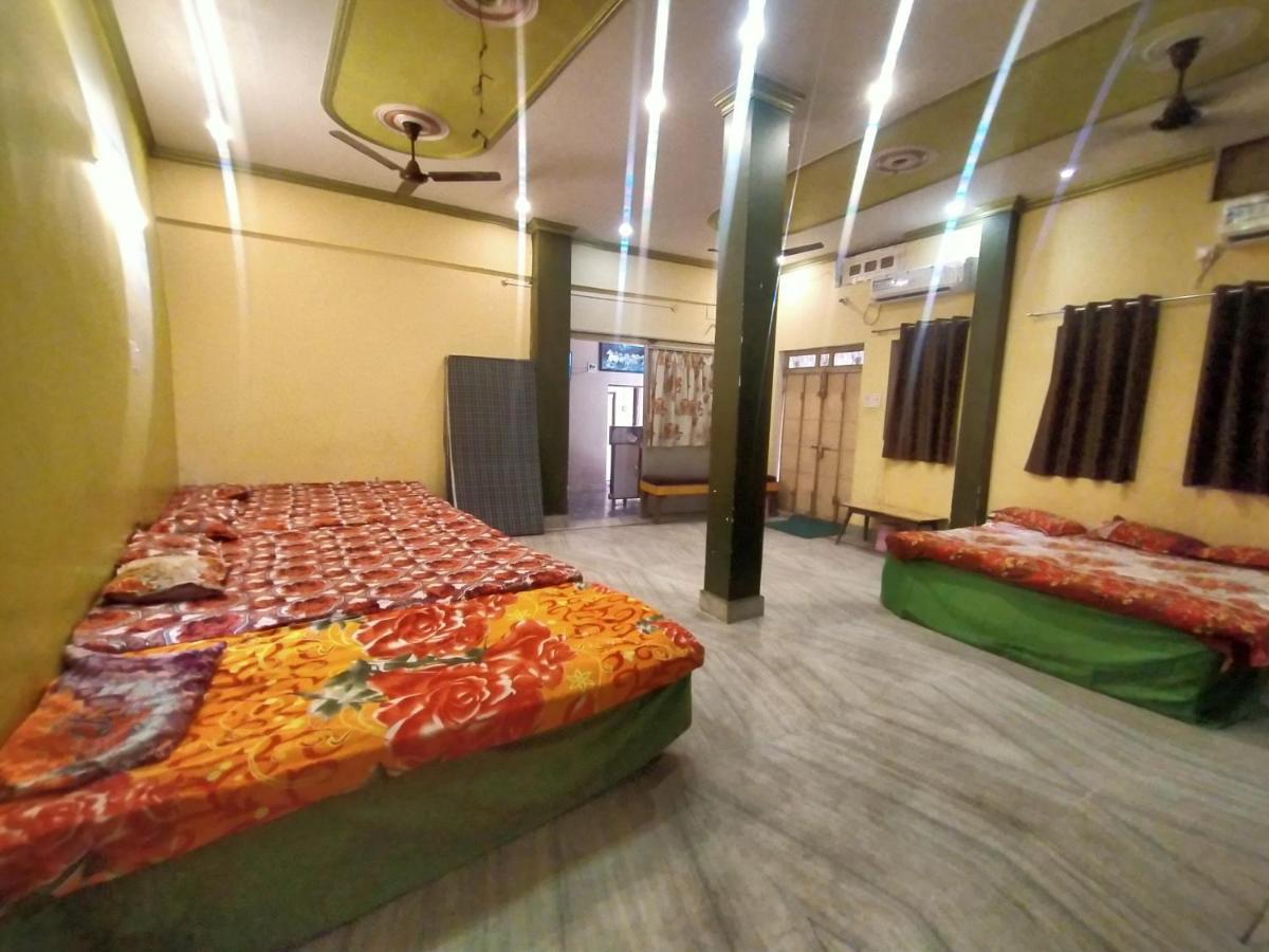 Hotel Aakash Ganga Varanasi Exterior photo
