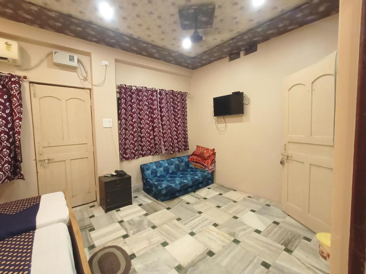 Hotel Aakash Ganga Varanasi Exterior photo